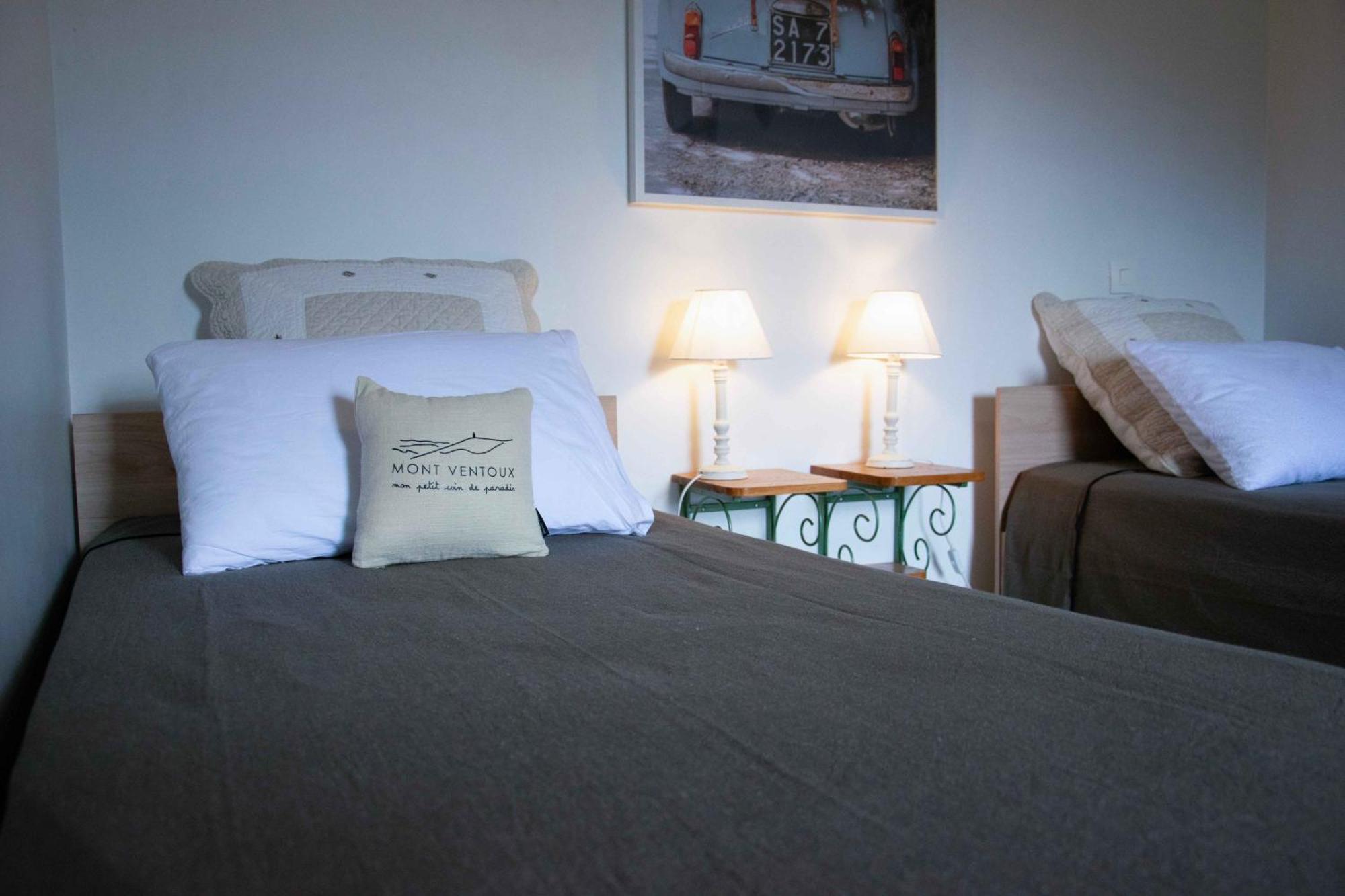 Les Grands Pres Des Baronnies Guest House La Roche-sur-le-Buis ภายนอก รูปภาพ