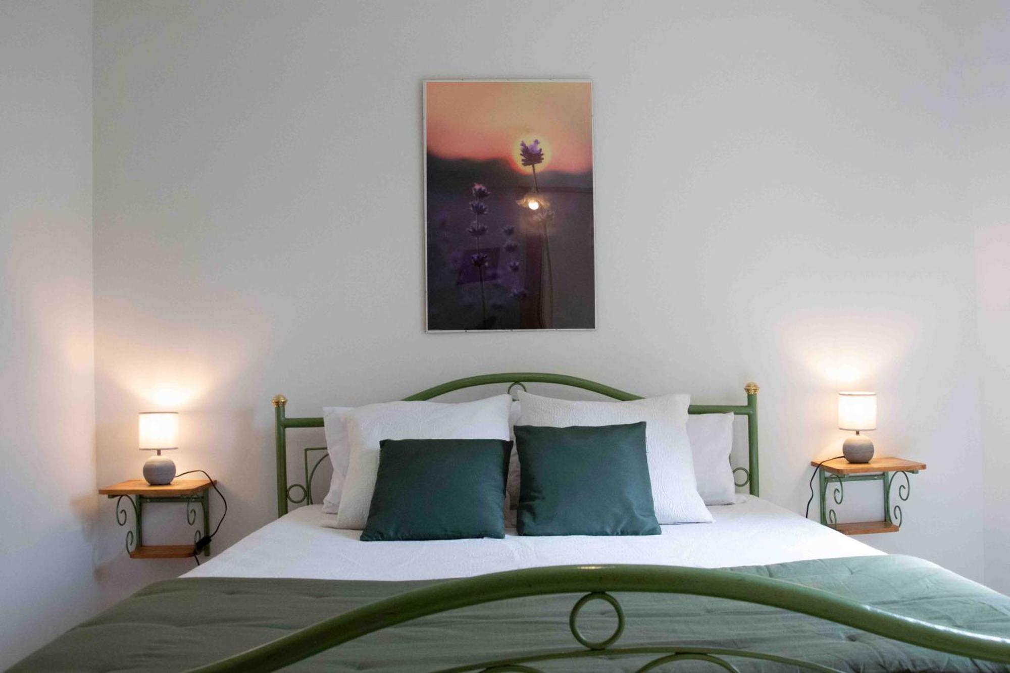 Les Grands Pres Des Baronnies Guest House La Roche-sur-le-Buis ภายนอก รูปภาพ